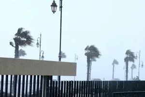 نشرة إنذارية برتقالية تحذر من زخات رعدية بعدد من أقاليم المغرب
