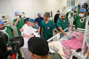 فصل التوأم المغربي سجى وضحى بعد عملية جراحية استغرقت 6 ساعات